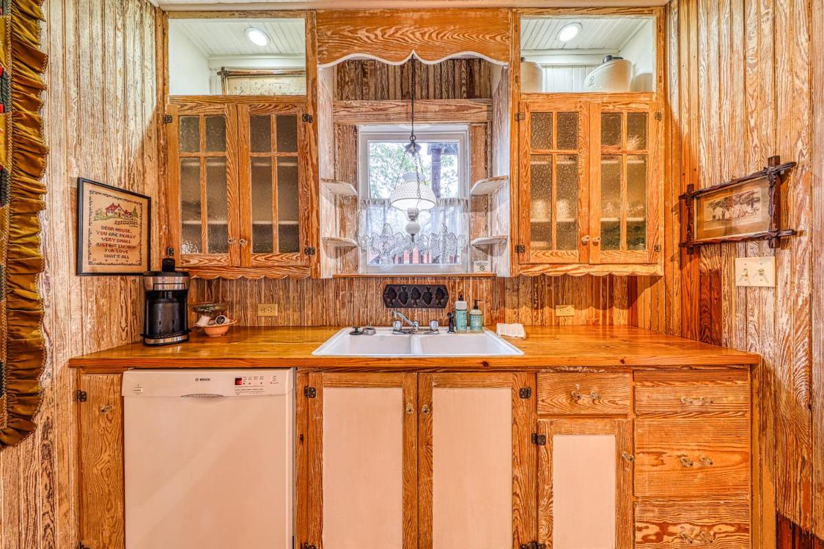 Cosmos Cottage - image 7