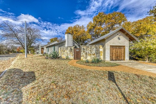 406 Lodge - image 11