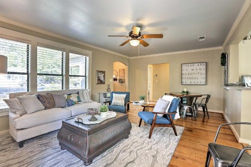 Fredericksburg Cottage with Grill - Walk to Main St! - image 1
