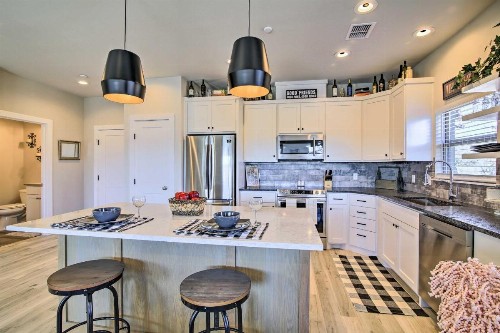 303 Wine Down Hill Country Home 1Mi to Winery! - image 11