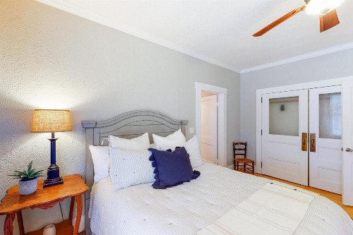 Blue Haus - image 8