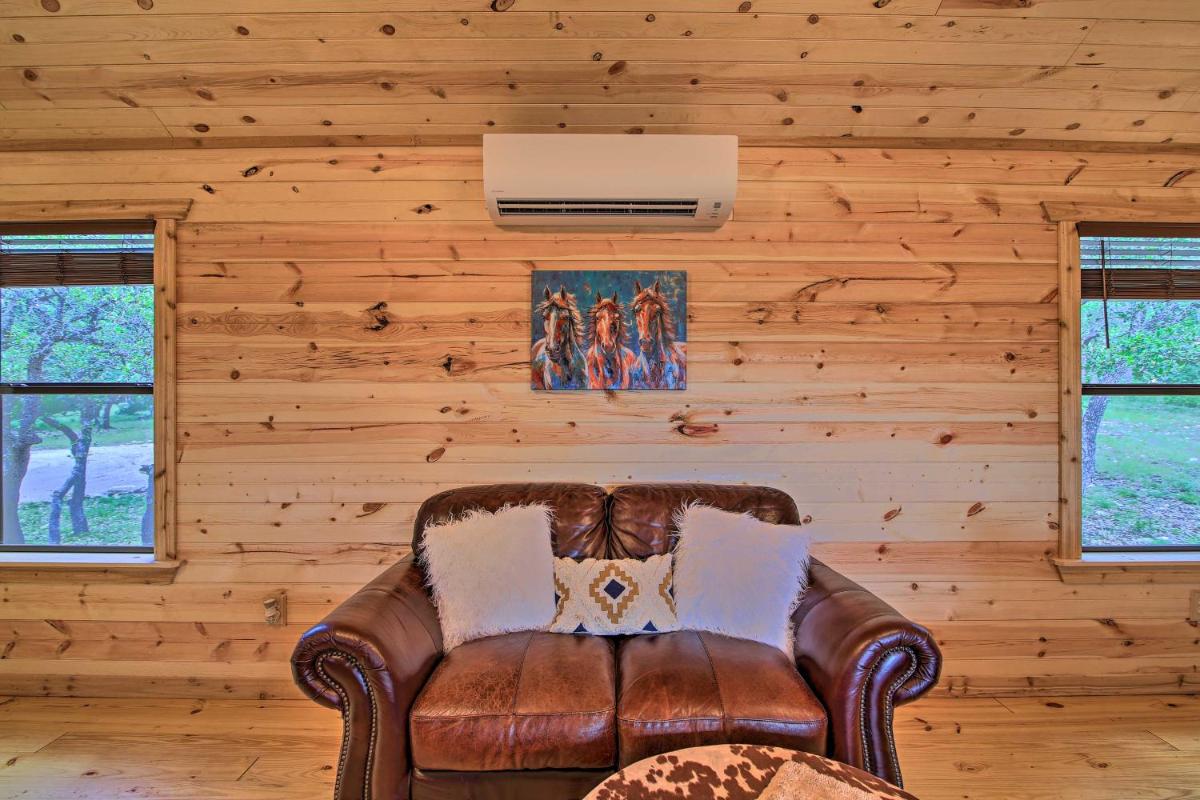 Chic Country Cabin - 10 Mi to Main Street! - image 2