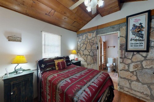 Retro Western Bunkhouse - image 11