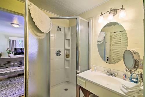 Fredericksburg Escape with Patio Near Downtown! - image 9