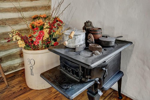 Historic Log Cabin Retreat Near Town on 5 Acres! - image 3