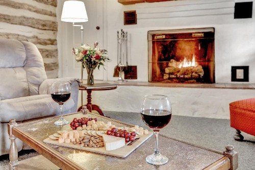 Historic Log Cabin Retreat Near Town on 5 Acres! - image 7