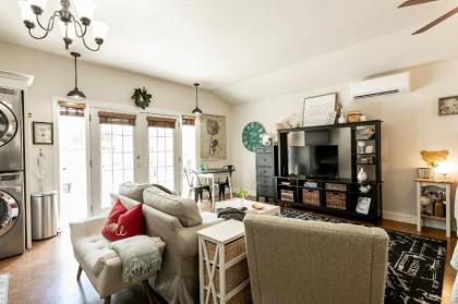 Viola Pearl Haus - image 4