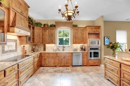 Luxury On Main St! Stunning Home in Heart of Fred! - image 5