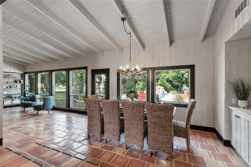 NEW Luxurious Home with Pool and Hot Tub - image 11