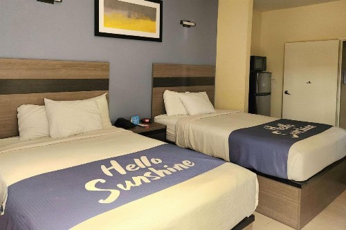 Days Inn by Wyndham Freeport - image 13