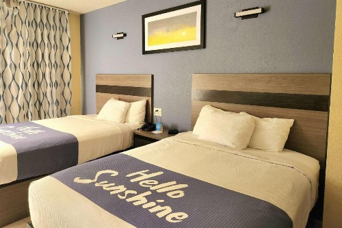 Days Inn by Wyndham Freeport - image 14