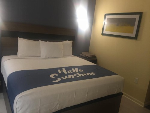 Days Inn by Wyndham Freeport - image 24