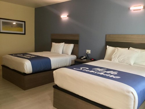 Days Inn by Wyndham Freeport - image 35