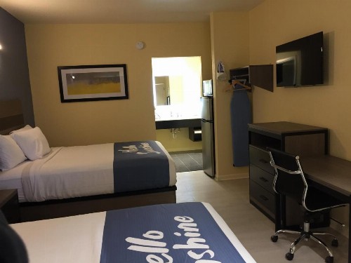 Days Inn by Wyndham Freeport - image 49