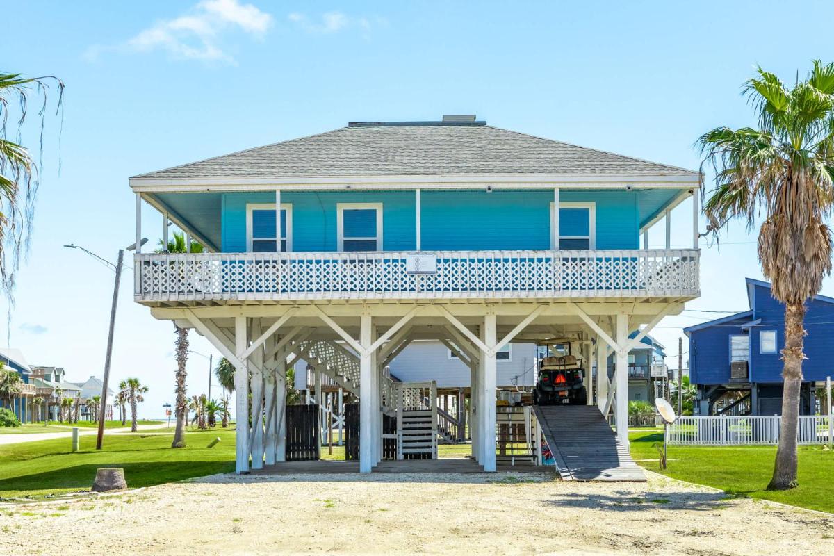Casita at the Pass - Cute Beach Getaway Filtered Views of Gulf and Bay! - main image