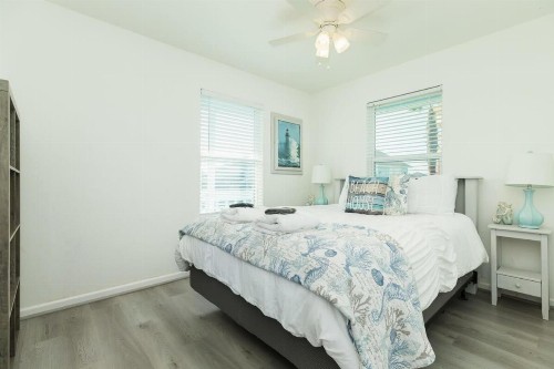 Casita at the Pass - Cute Beach Getaway Filtered Views of Gulf and Bay! - image 25