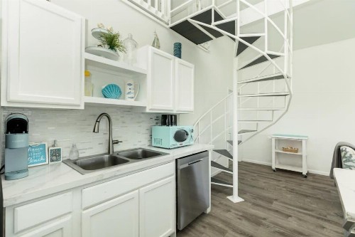 Casita at the Pass - Cute Beach Getaway Filtered Views of Gulf and Bay! - image 28