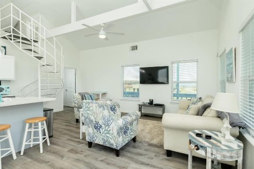 Casita at the Pass - Cute Beach Getaway Filtered Views of Gulf and Bay! - image 36