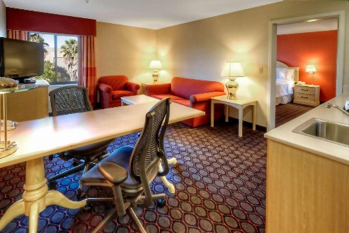 Hampton Inn Fremont - image 16