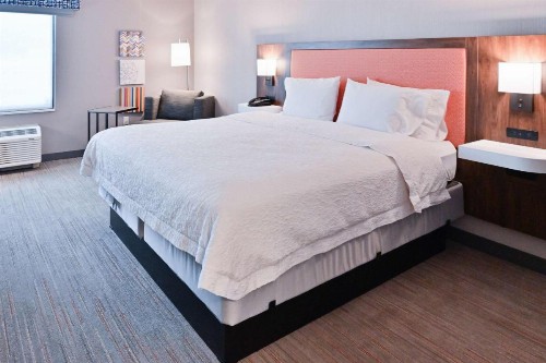 Hampton Inn Fremont - image 26