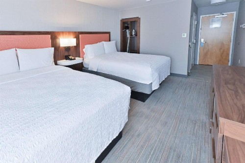 Hampton Inn Fremont - image 29
