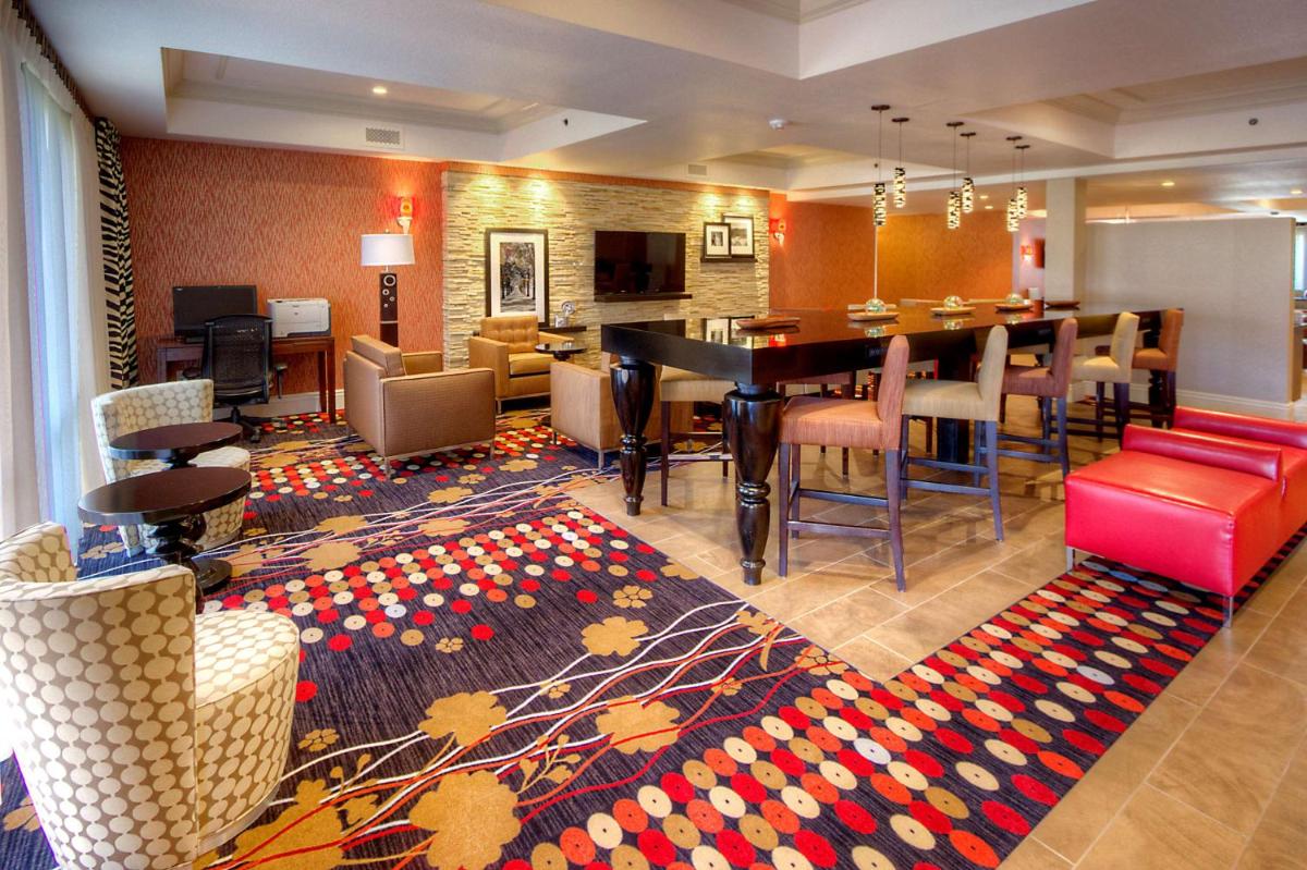 Hampton Inn Fremont - image 3