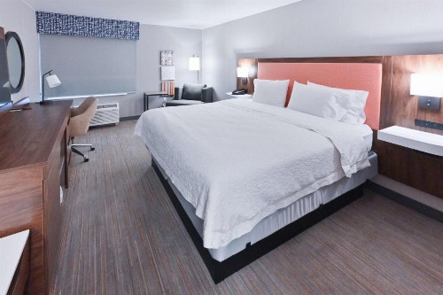 Hampton Inn Fremont - image 33