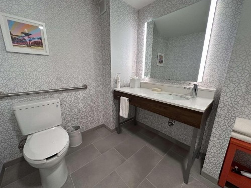 Hampton Inn Fremont - image 38