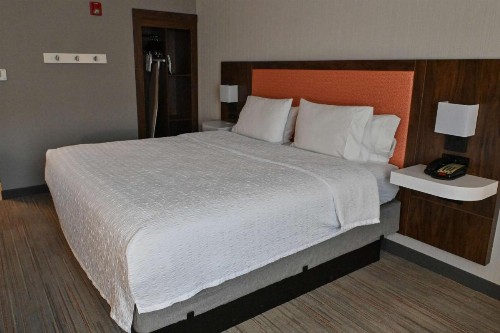 Hampton Inn Fremont - image 41