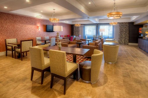 Hampton Inn Fremont - image 7