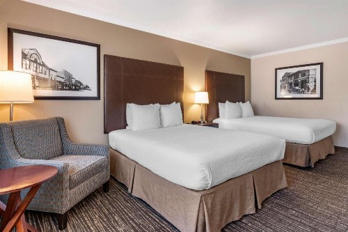 Best Western Plus Garden Court Inn - image 6