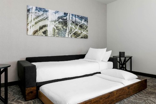 SpringHill Suites by Marriott San Jose Fremont - image 26