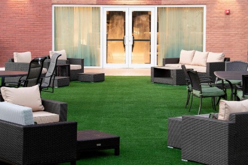 Courtyard by Marriott New York Queens/Fresh Meadows - image 28