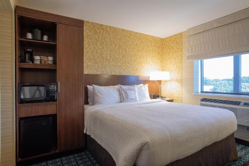 Fairfield Inn & Suites by Marriott New York Queens/Fresh Meadows - image 23