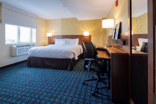 Fairfield Inn & Suites by Marriott New York Queens/Fresh Meadows - image 29