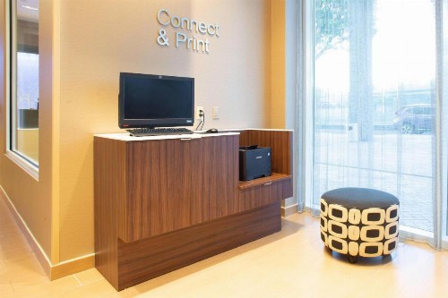 Fairfield Inn & Suites by Marriott New York Queens/Fresh Meadows - image 35
