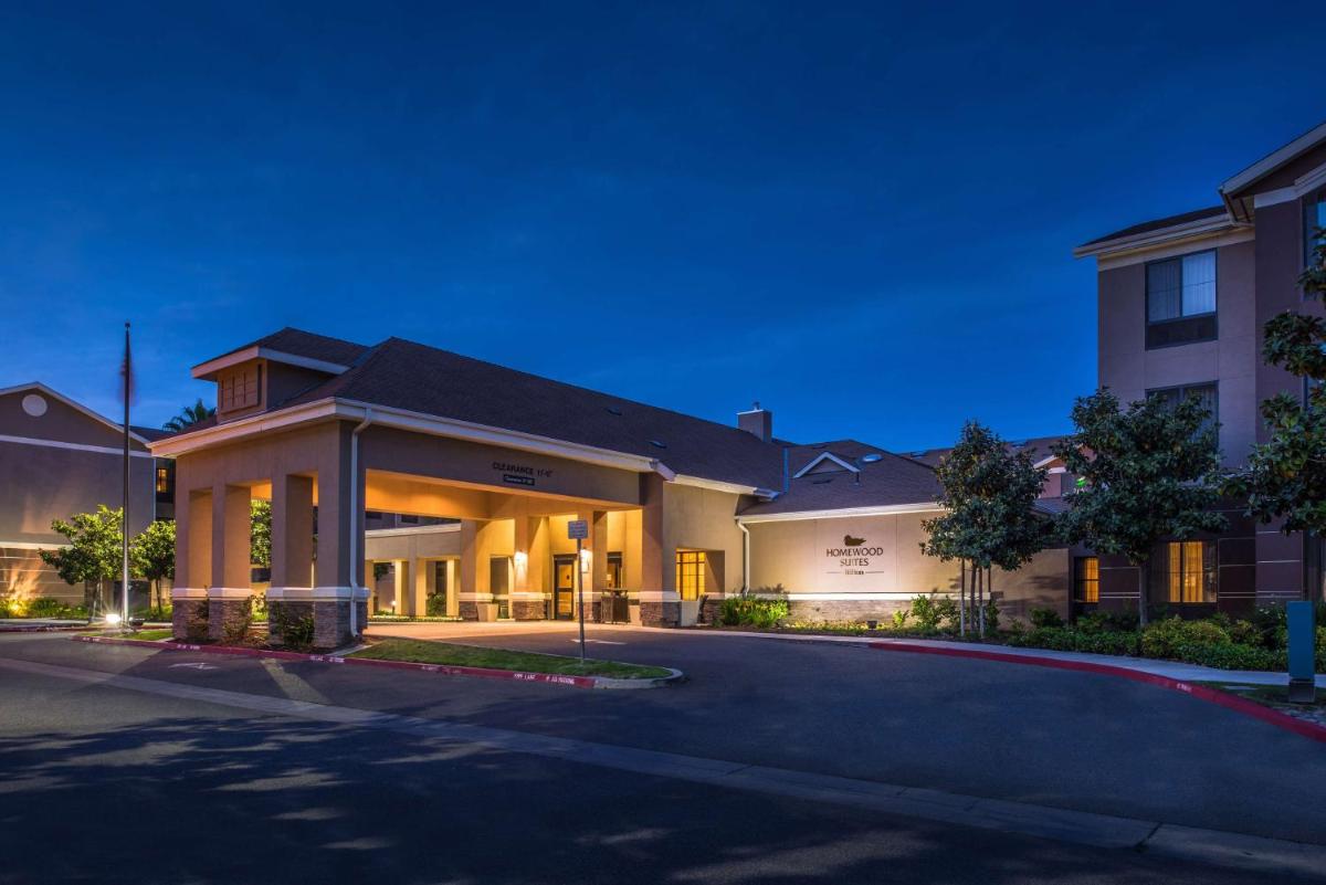 Homewood Suites by Hilton Fresno - image 3