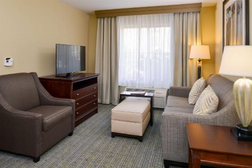 Homewood Suites by Hilton Fresno - image 39