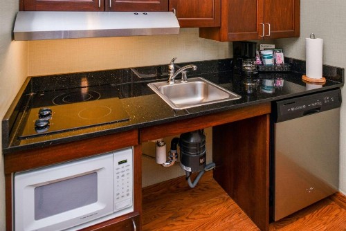 Homewood Suites by Hilton Fresno - image 46