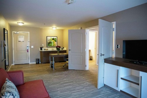 Hampton Inn & Suites Fresno - image 14