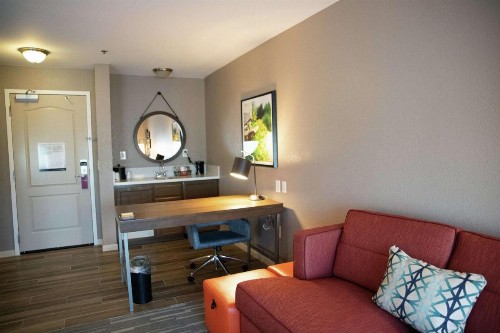Hampton Inn & Suites Fresno - image 16