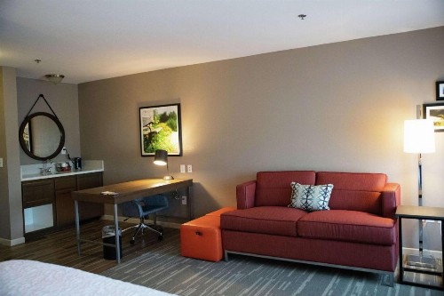 Hampton Inn & Suites Fresno - image 27