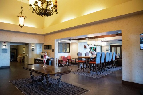 Hampton Inn & Suites Fresno - image 3