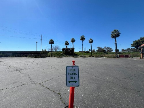 Vagabond Inn Fresno - image 15