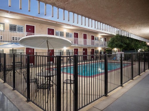 Dream Inn - image 10