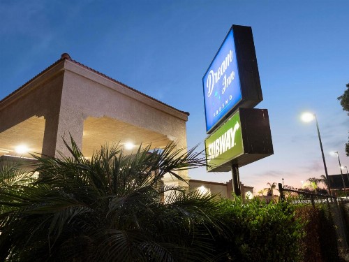 Dream Inn - image 13