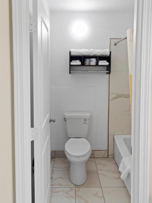 Dream Inn - image 15