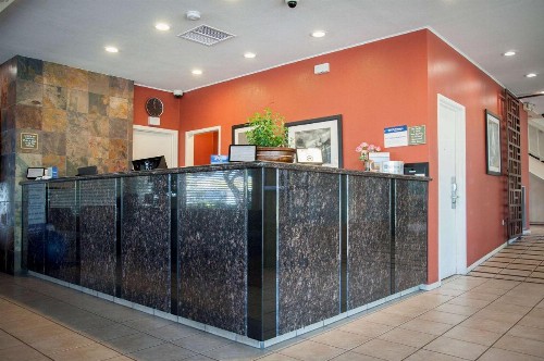 Best Western Village Inn - image 11