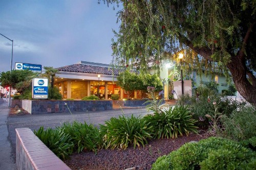 Best Western Village Inn - image 5