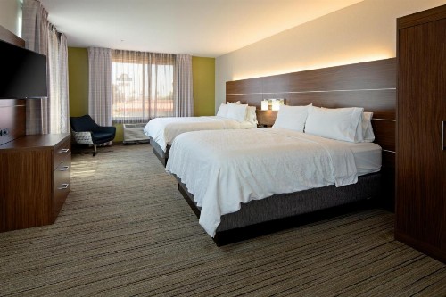 Holiday Inn Express Fresno South an IHG Hotel - image 16